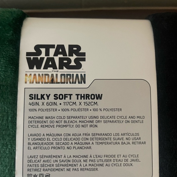 New With Tags, Star Wars The Mandalorian Soft Throw 46” X 60” - Picture 5 of 5